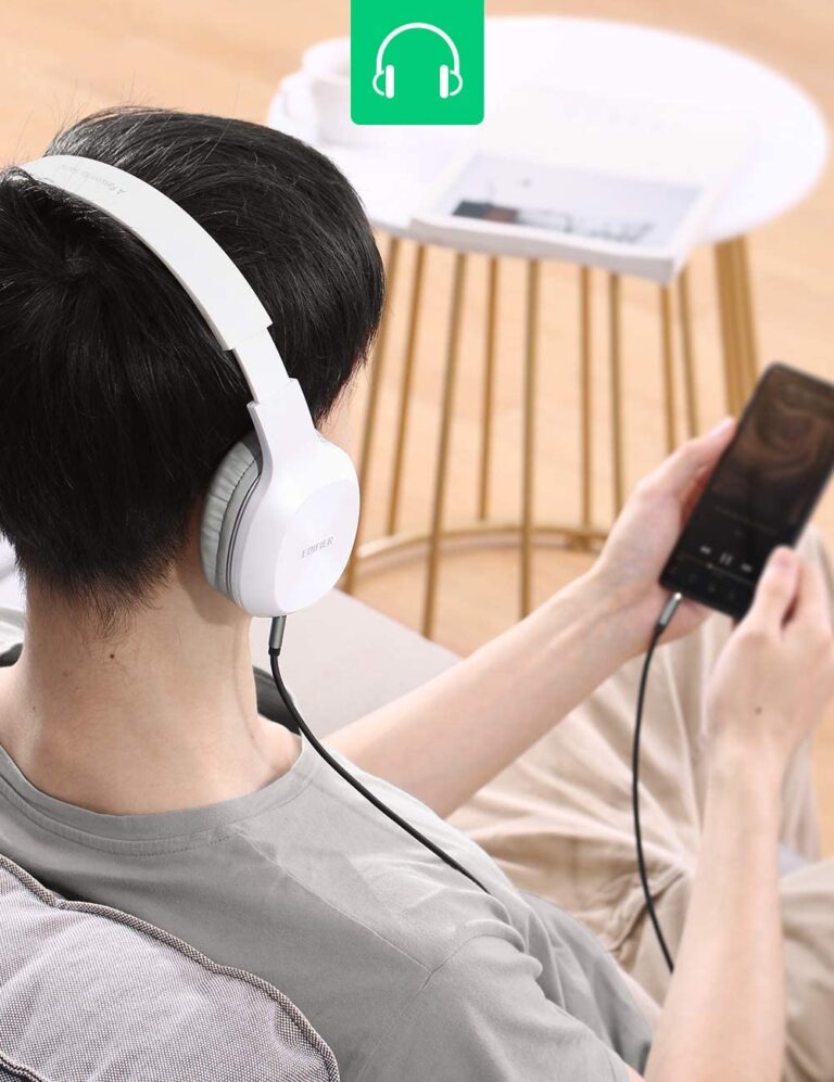 Cáp audio 3.5mm dài 5m dây bọc dù đầu bọc hợp kim Ugreen 10689 cao cấp