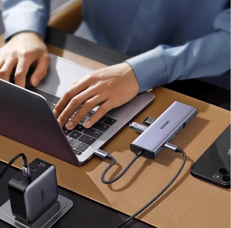Hub USB Type-C 9 trong 1 ra HDMI 4K@30Hz, VGA, USB 3.0, Lan 1Gbps, SD/TF, Sạc PD 100W Ugreen 15600